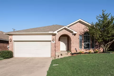 236 Goldeneye Ln, Fort Worth, TX 76120