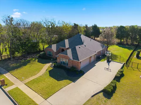 200 Stanford Ct, Heath, TX 75032