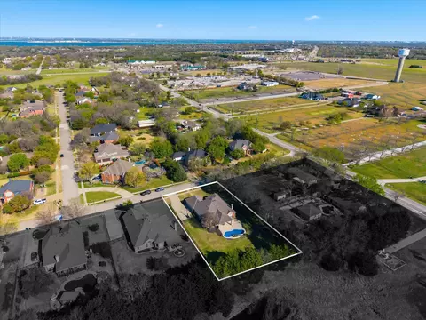 200 Stanford Ct, Heath, TX 75032