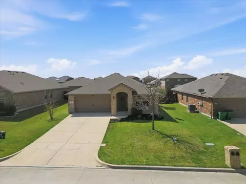 406 Calder Ln, Ponder, TX 76259