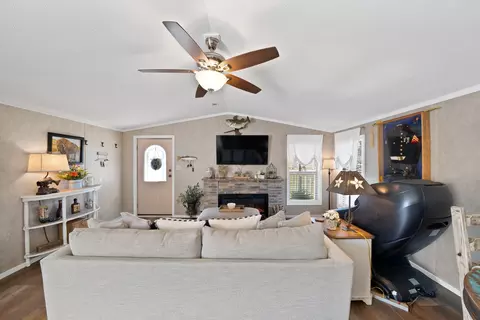 130 Firefly Dr, Springtown, TX 76082 photo 7