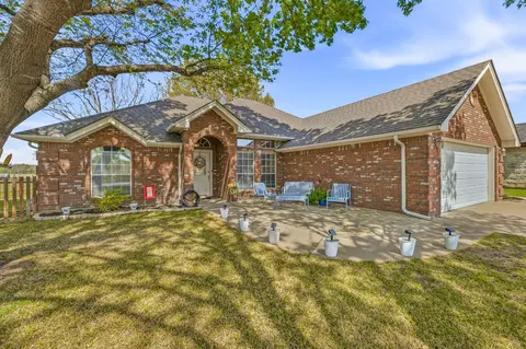 1023 Prairie Wind Blvd, Stephenville, TX 76401