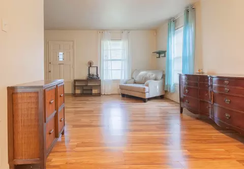 Living - 1630 Mckenzie Ave, Waco, TX 76708 photo 3 of 4
