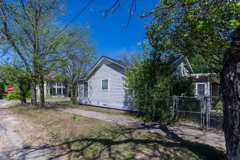 Exterior - 1630 Mckenzie Ave, Waco, TX 76708 photo 3 of 4