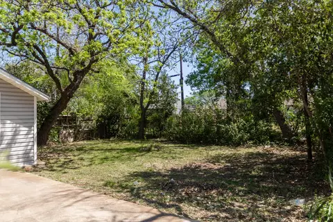 Exterior - 1630 Mckenzie Ave, Waco, TX 76708 photo 4 of 4