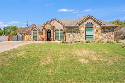 5308 Mission Cir, Granbury, TX 76049