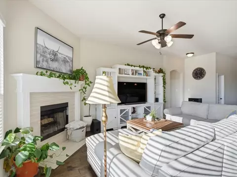 6505 Molly Anita Dr, Joshua, TX 76058