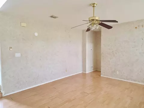 Living - 707 E Grubb Dr, Mesquite, TX 75149 photo 2 of 3
