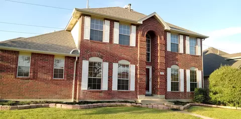 Exterior - 707 E Grubb Dr, Mesquite, TX 75149 photo 2 of 3