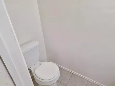 Bath - 707 E Grubb Dr, Mesquite, TX 75149 photo 2 of 2