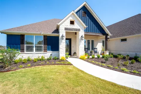 2521 Birchwood Dr, Granbury, TX 76049