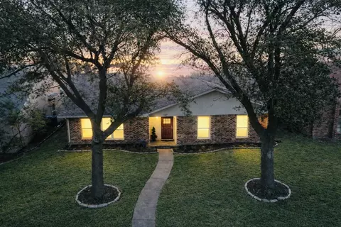 9322 Shipman St, Rowlett, TX 75088