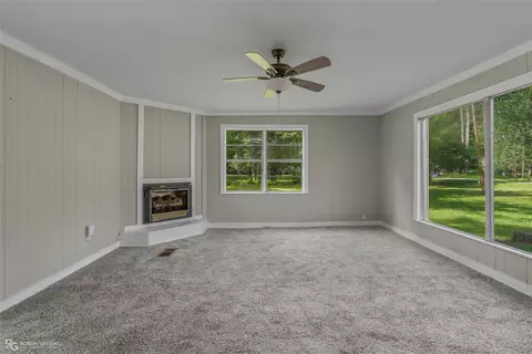 Living - 224 Prysock Rd, Doyline, LA 71023 photo 3 of 5
