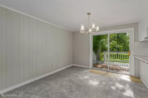 Dining - 224 Prysock Rd, Doyline, LA 71023 photo 1 of 2