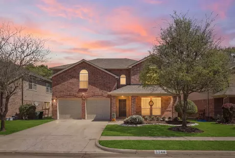 1144 Golden Eagle Ct, Aubrey, TX 76227