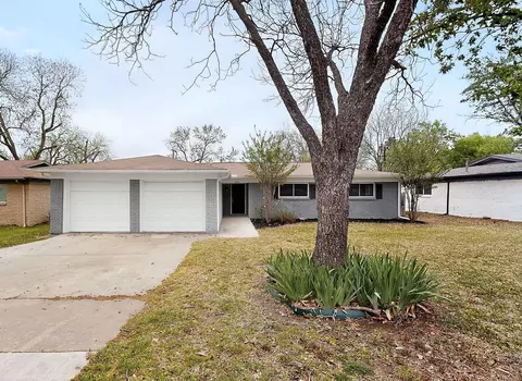 7609 Deaver Dr, North Richland Hills, TX 76180