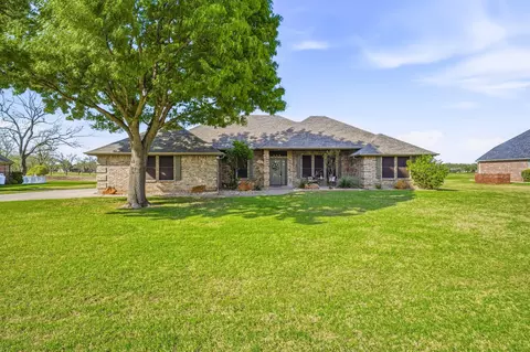 5910 Dog Leg Ct, Granbury, TX 76049