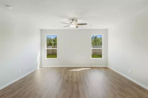 Living - 3111 Hawkview Dr, Cleburne, TX 76031 photo 3 of 4