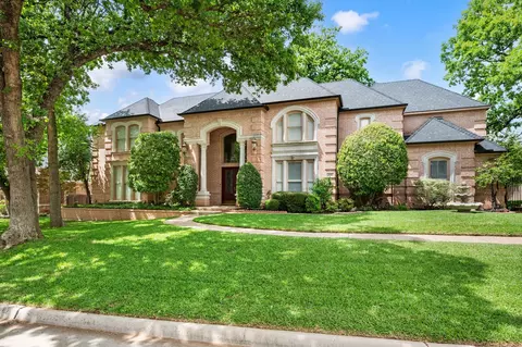 204 Brookview Ct, Southlake, TX 76092