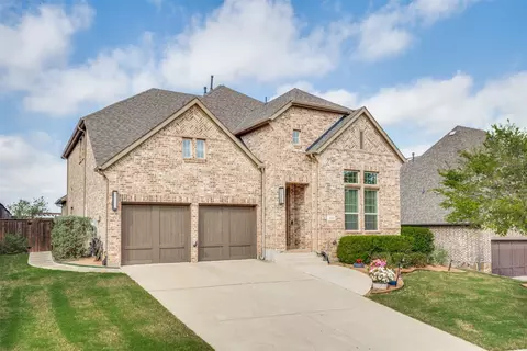 1011 Riviera Rd, Roanoke, TX 76262