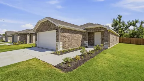 1903 Glory Dr, Bonham, TX 75418
