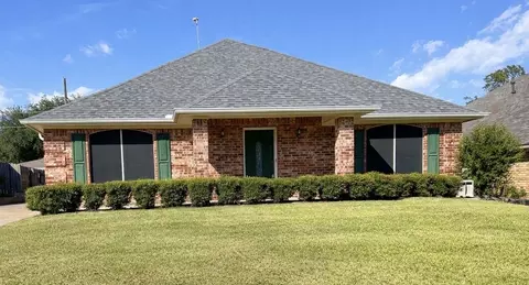 1825 Glenway Dr, Sherman, TX 75092