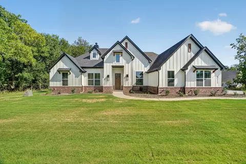 511 Pernell Ct, Weatherford, TX 76087