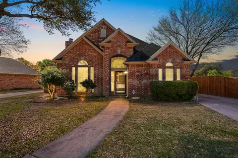 4100 Blue Feather Ct, Arlington, TX 76016