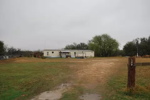 169 Village Dr, Somerset, TX 78069