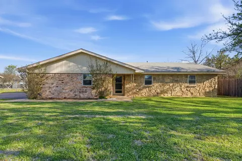 1404 Primrose Ln, Cisco, TX 76437