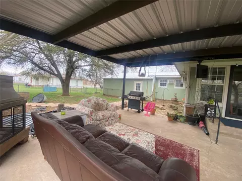 Exterior - 807 Gantt St, Bangs, TX 76823 photo 5 of 8