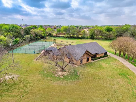 5840 Crystal Dr, Midlothian, TX 76065