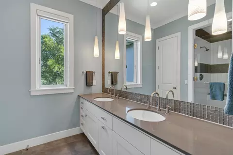Bath - 3659 Brandy Rd, Caddo, TX 76429 photo 8 of 10