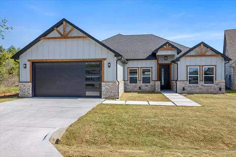 5607 Belaire Cir, Granbury, TX 76048
