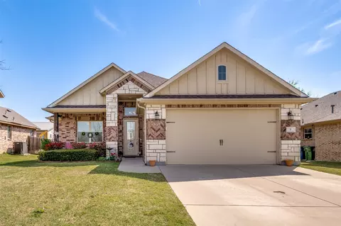 9 S Highland Dr, Sanger, TX 76266