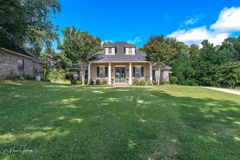 9472 Wrenwood Blvd, Shreveport, LA 71106