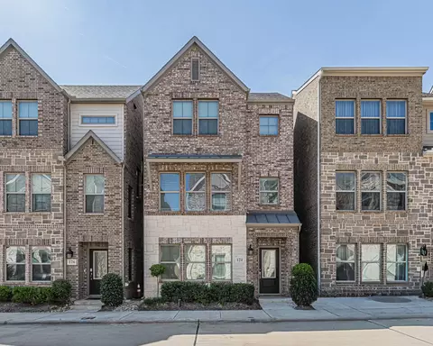 124 Peach Orchard Ln, Euless, TX 76040