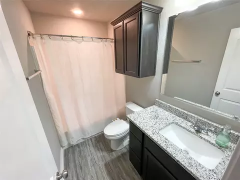 Bath - 3920 S Fork Ranch Rd, Waco, TX 76705 photo 2 of 2