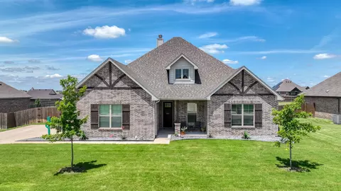 119 Oak View Dr, Godley, TX 76044