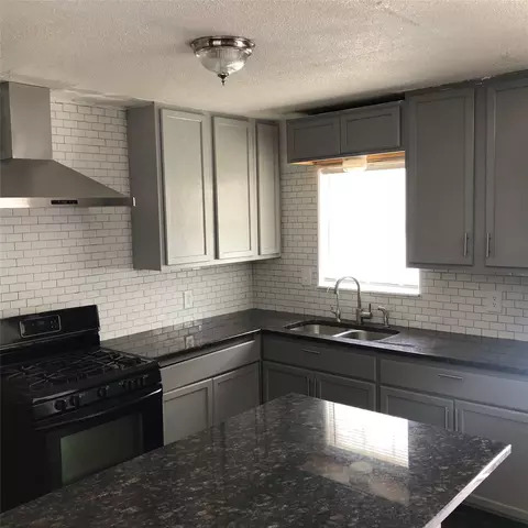 2827 Bedford St, Dallas, TX 75212