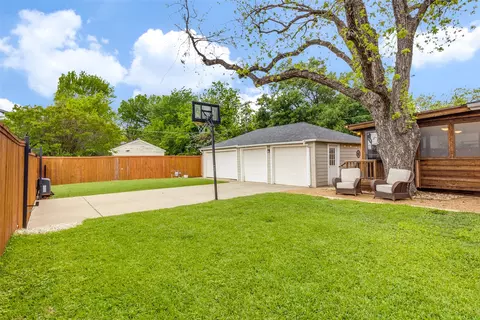 649 Northlake Dr, Dallas, TX 75218