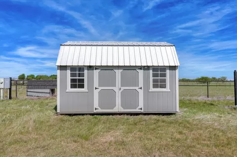 2641 Bode Rd, West, TX 76691 photo 6