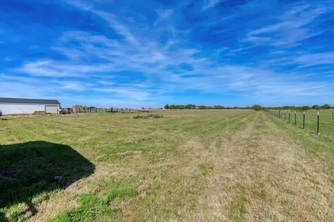 2641 Bode Rd, West, TX 76691 photo 3