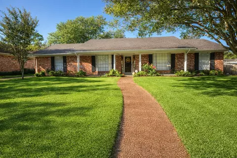 5302 Vale St, Greenville, TX 75402