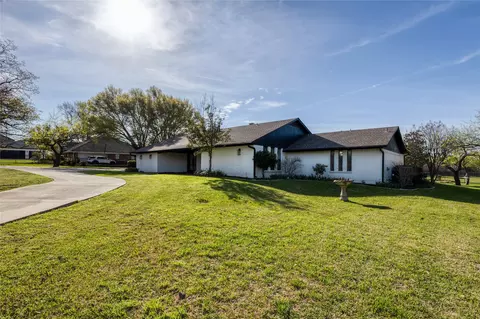 7520 Hewitt St, North Richland Hills, TX 76182