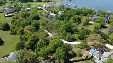 717 Hillside Dr, West Tawakoni, TX 75474