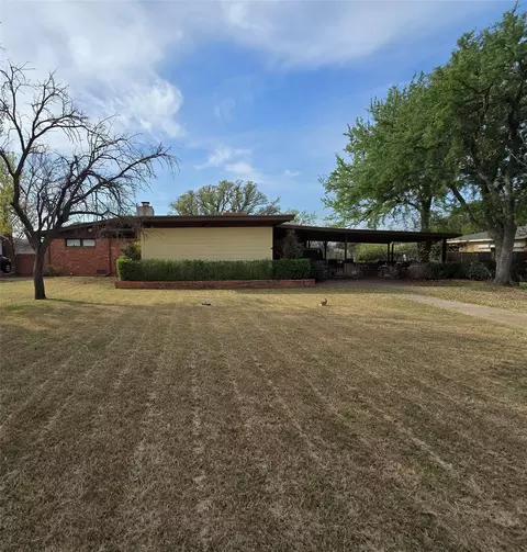 1605 Saint John St, Wichita Falls, TX 76302