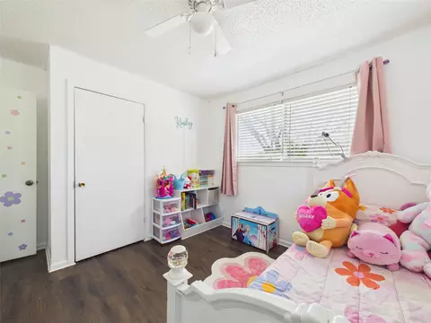 Bedroom - 321 E Pne, Jacksboro, TX 76458 photo 4 of 5