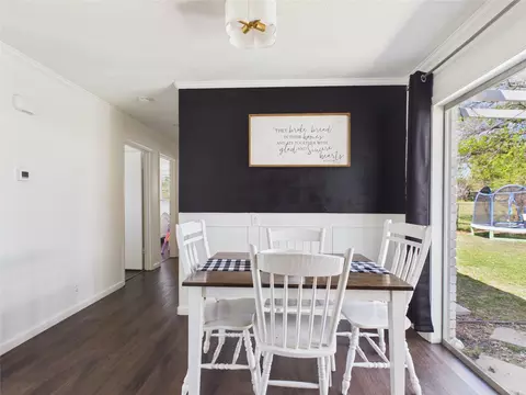 Dining - 321 E Pne, Jacksboro, TX 76458 photo 1 of 3