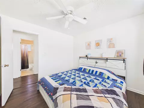Bedroom - 321 E Pne, Jacksboro, TX 76458 photo 1 of 5